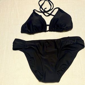 NEW. Two piece swimwear.